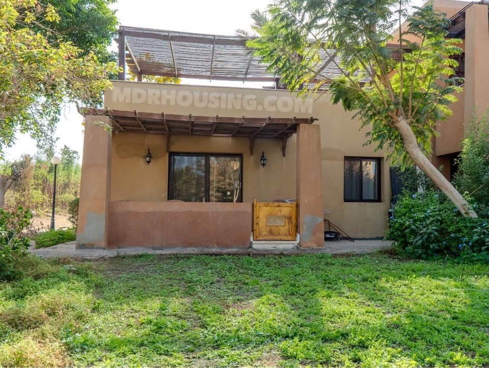 Stella Makadi 1bd Semi-detached